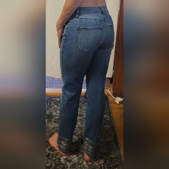 Jeans - Picture 2 of 3